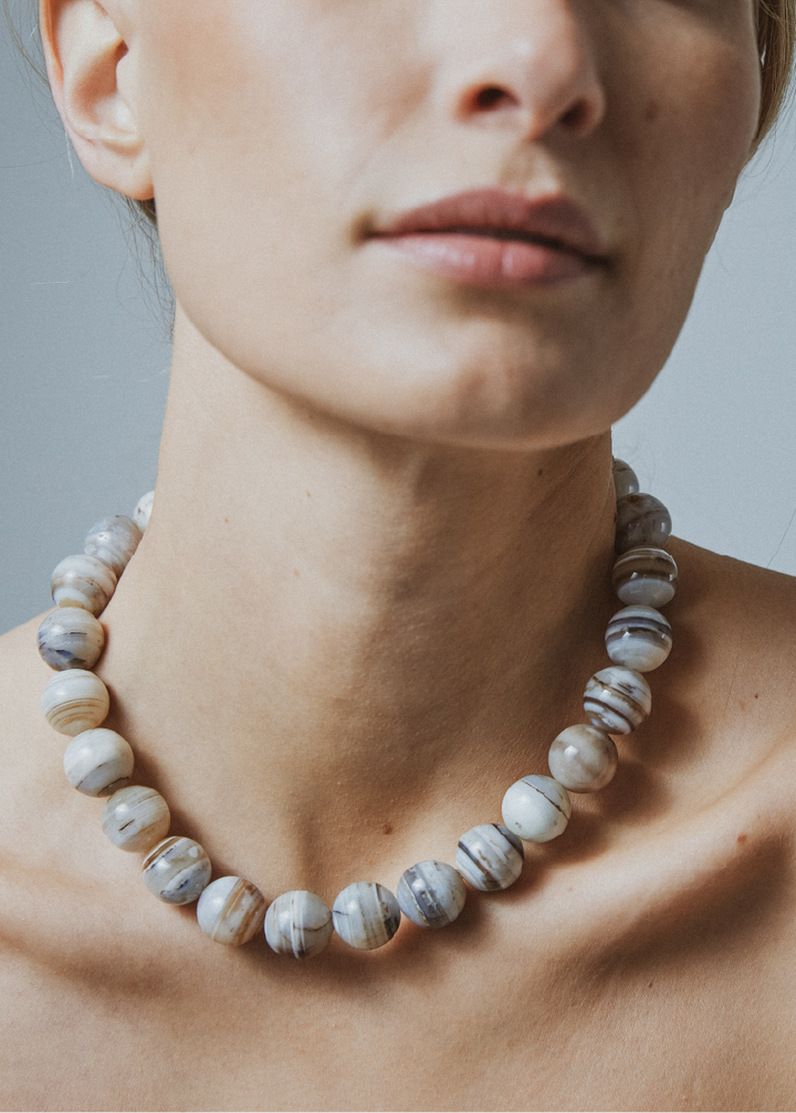 White striped agate necklace 16mm